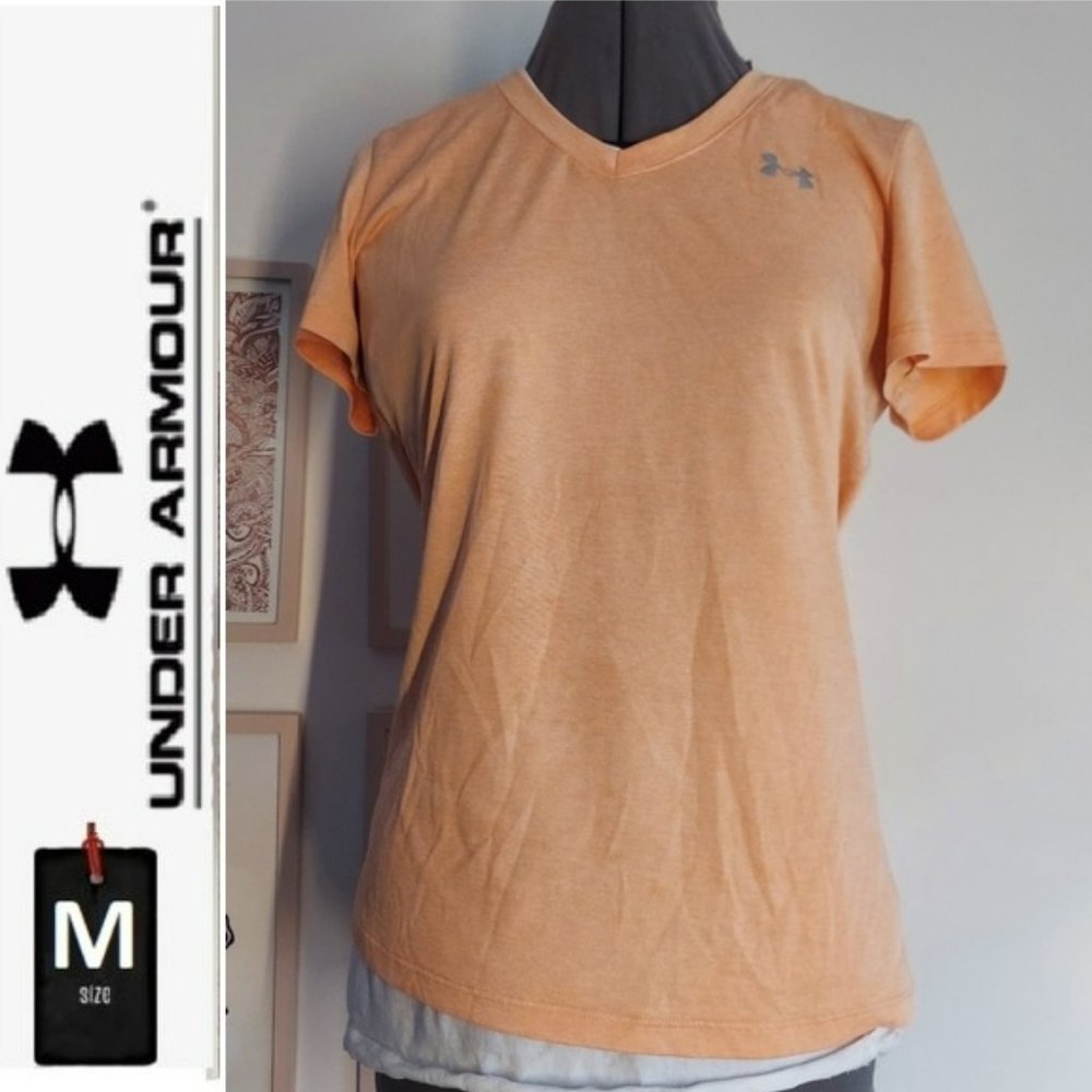 ⭐️ 5/ $30  UA orange v neck size medium